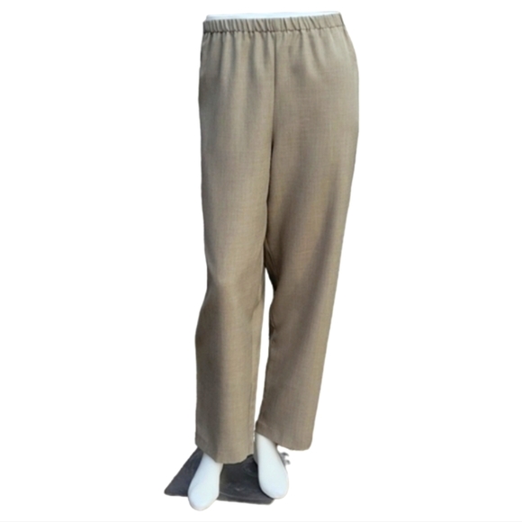 NEW Women's Wrinkle Resistant Relaxed Fit Pants - Picture 1 of 17
